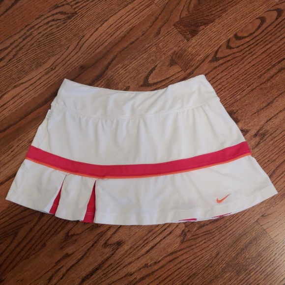 Nike Dresses & Skirts - Nike DriFit tennis/athletic skirt Sz Small